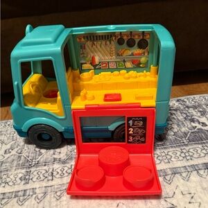 Fisher-Price Little People Serve It Up Food Truck.  EUC.  Doesn’t include people